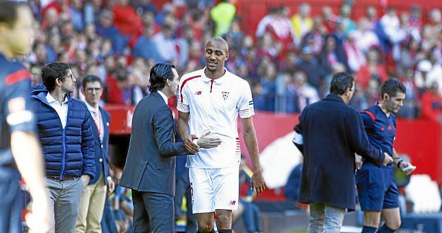 Sevilla midfielder Steven N'Zonzi