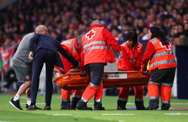 KOSCIELNY BEING STRETCHED OFF