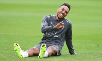 Aubameyang takes a rest at the training ground